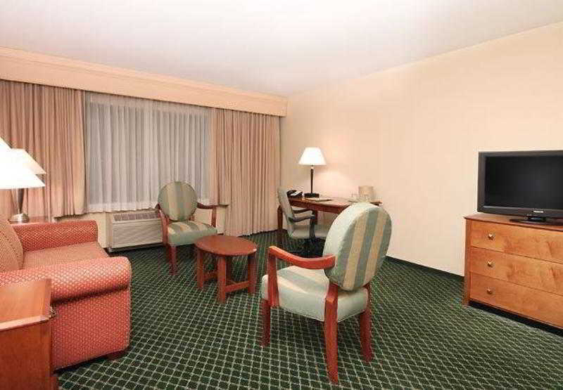 คอร์ตยาร์ด แซคราเมนโต ฟอลซัม Hotel ภายนอก รูปภาพ