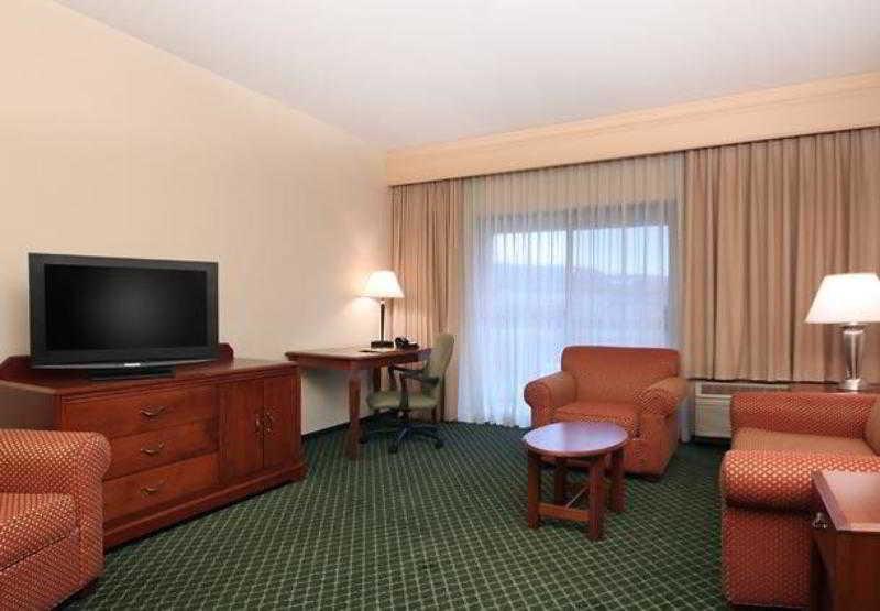 คอร์ตยาร์ด แซคราเมนโต ฟอลซัม Hotel ห้อง รูปภาพ