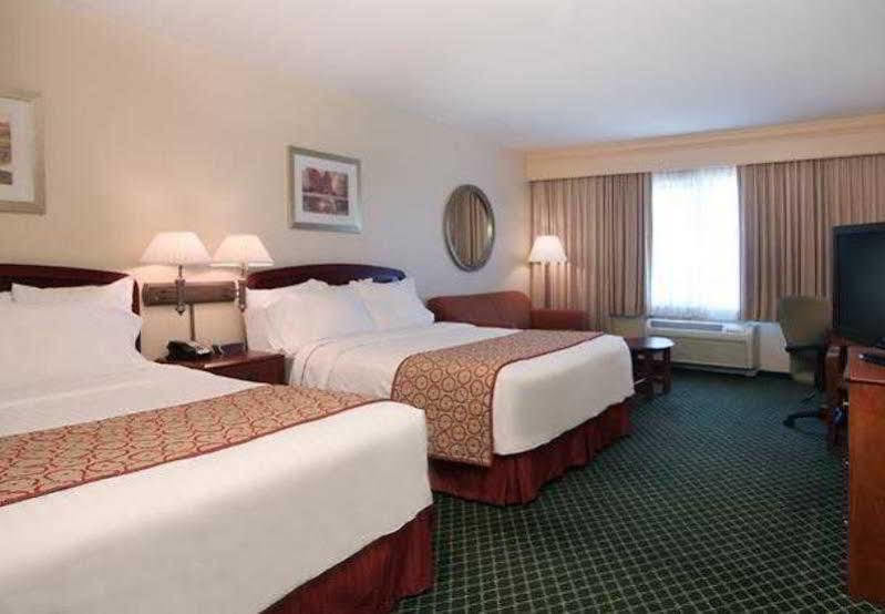 คอร์ตยาร์ด แซคราเมนโต ฟอลซัม Hotel ภายนอก รูปภาพ
